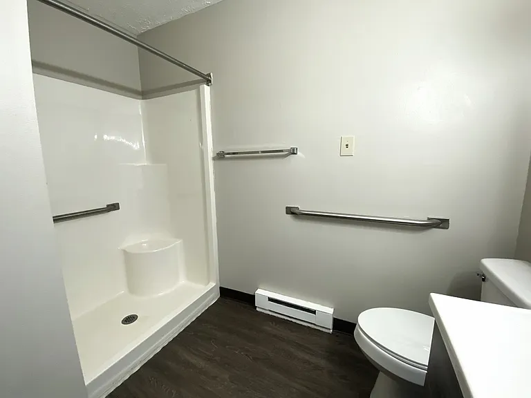 202 S Maple St — Photo 9