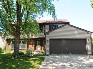 1020 Knollwood Dr, Buffalo Grove, IL