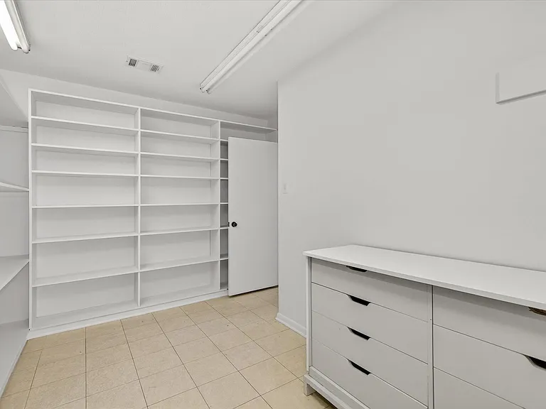147 Valley Dr — Photo 39