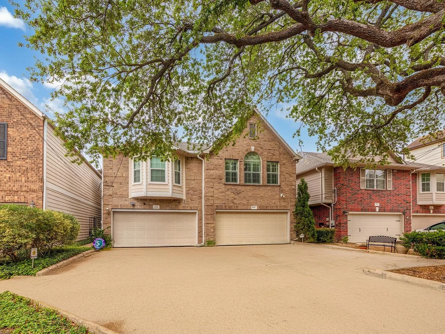 3 bed, 2.5 bath, 2611 sqft, $3,450 — Photo 3