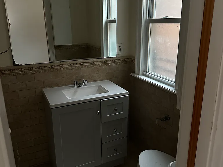 1361 Crosby Ave #2 — Photo 10