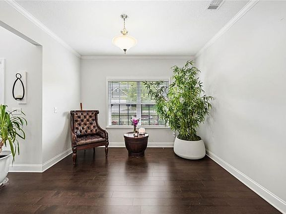 5th image of 4882 Wisteria Ln