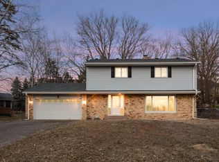 595 Suzanne Ave, Shoreview, MN 55126