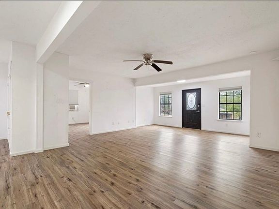 2nd image of 301 Franklin St
