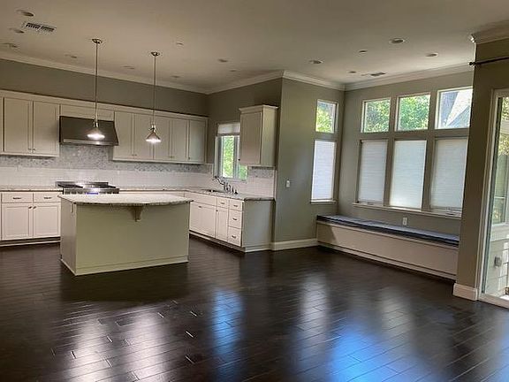 2nd image of 105 Mirabel Pl