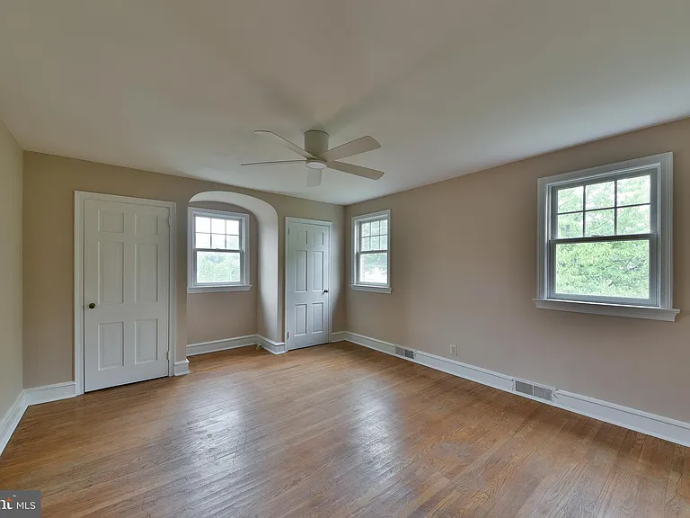 27 Bysher Ave — Photo 18