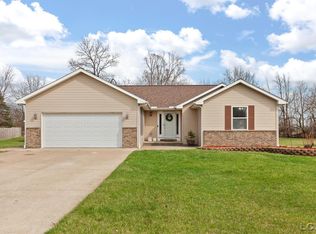 3160 Crabtree Dr, Tecumseh, MI 49286