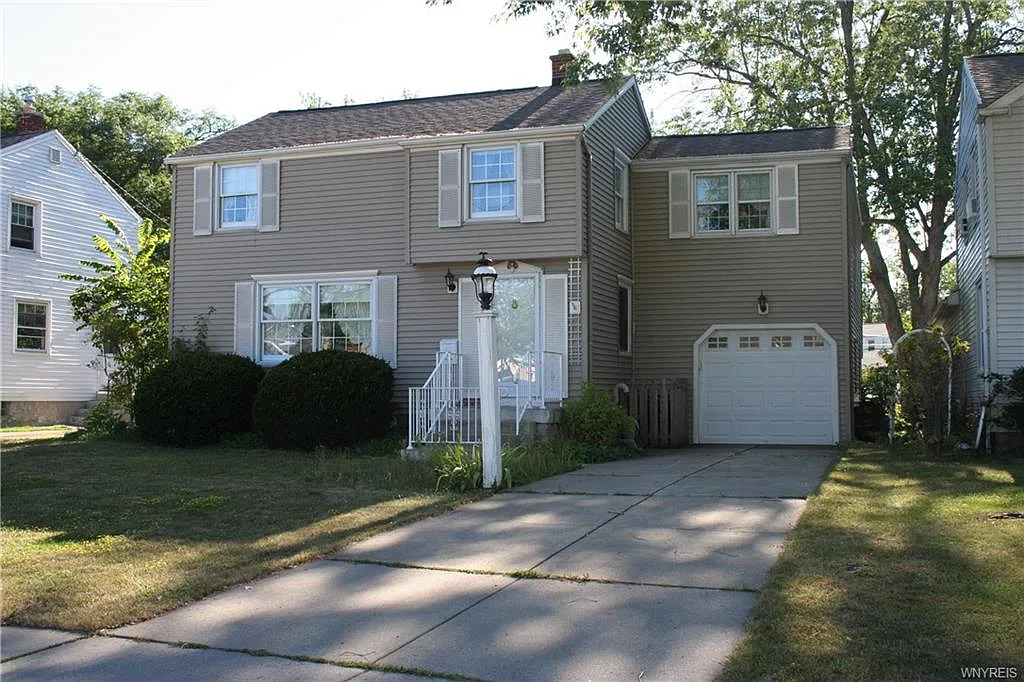 304 Belmont Ave photo 1