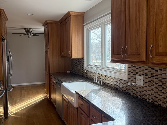 5th image of 1709 Rutgers Ct