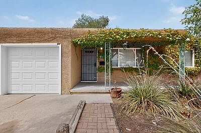 3rd image of 705 Palomas Dr SE