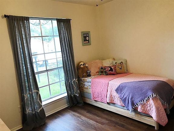 5th image of 232 Aquilla Dr