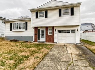 50 Charlotte St, Carteret, NJ 07008