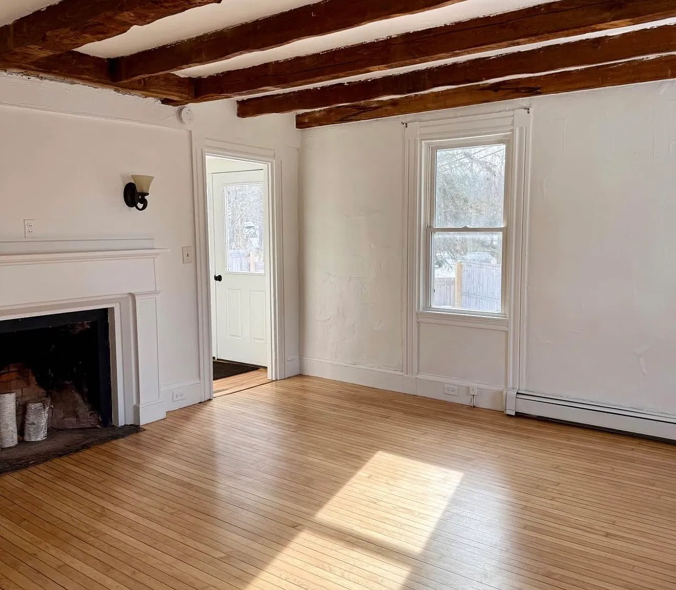 2 bed, 1.5 bath, 1300 sqft, $3,000 — Photo 3
