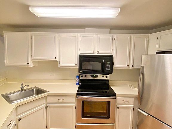 5th image of 7318 Eastgate Ln