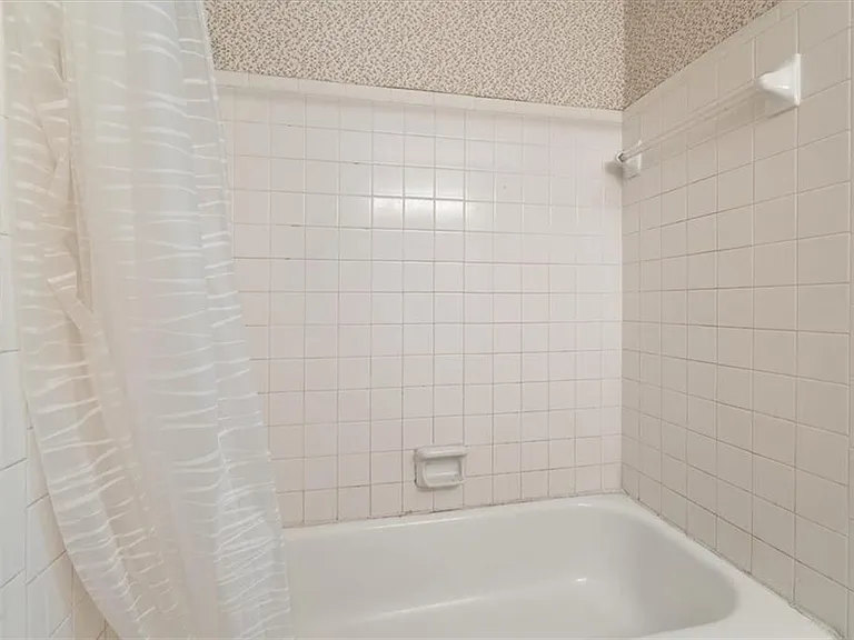 360 Winding River Dr #C — Photo 16