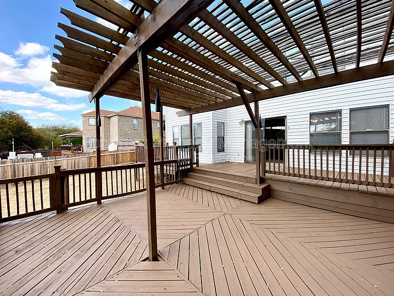2510 Village Pkwy — Photo 7