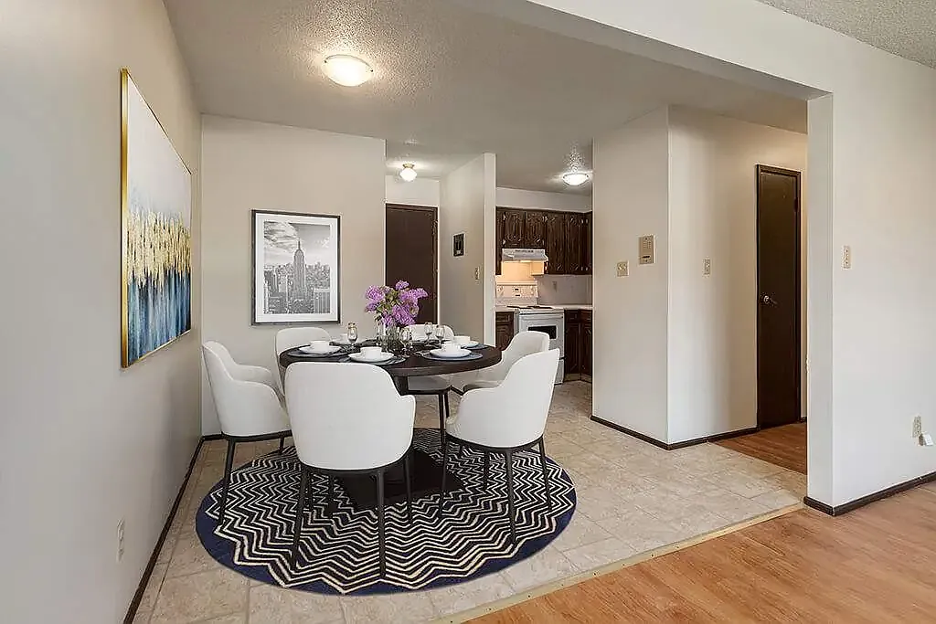 Central Apartments — Photo 4