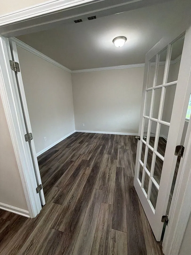 T.R. Lawing Realty Property — Photo 3