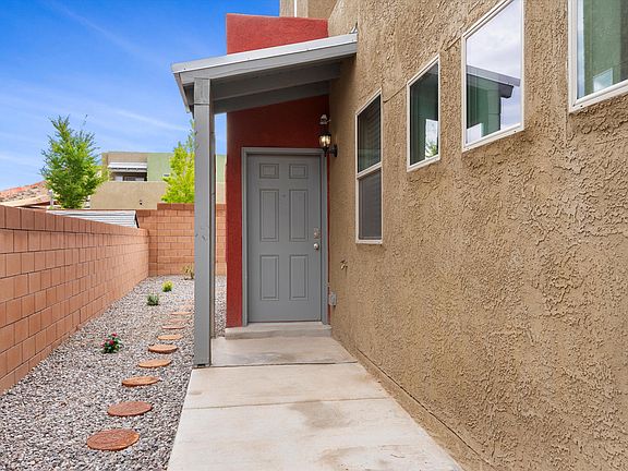 4th image of 1524 Borrego Dr SE