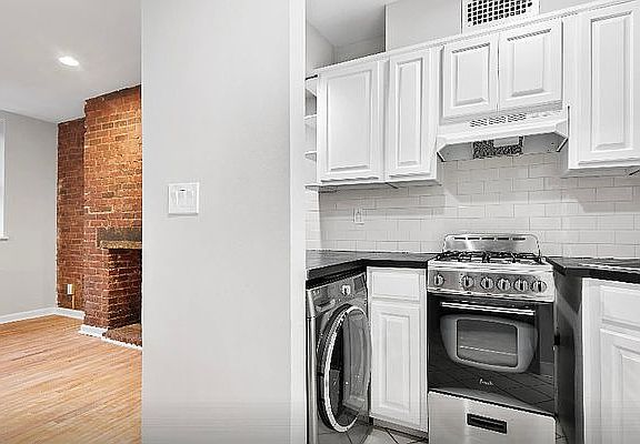 4th image of 506 E 6th St #3E