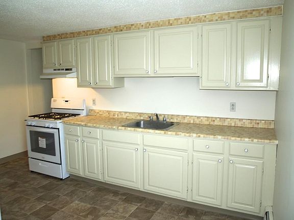3rd image of 235 Winthrop Shore Dr #1