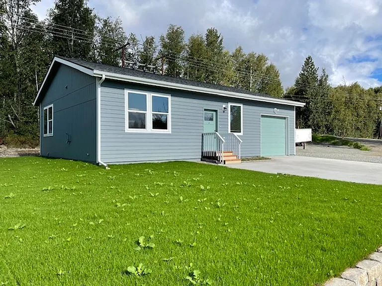 4860 E Pamela Dr — Photo 2