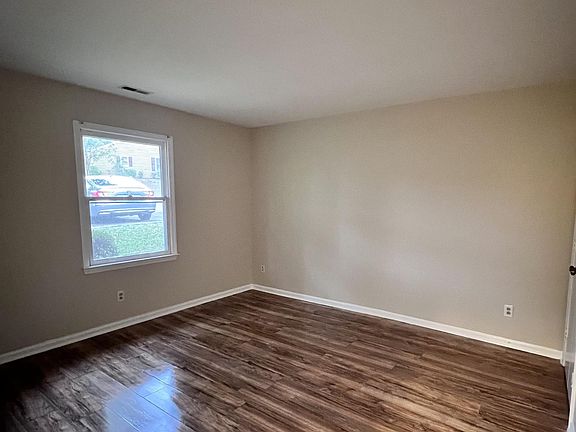 4th image of 8326 Summerglen Cir
