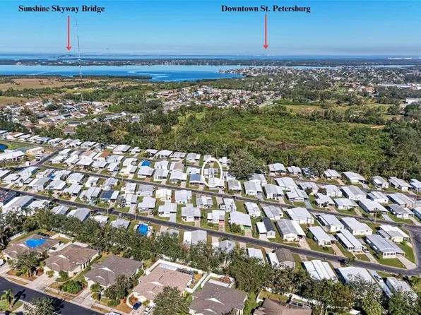 33 Shady Ln, Palmetto, FL 34221