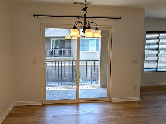 4th image of 19335 Laroda Ln