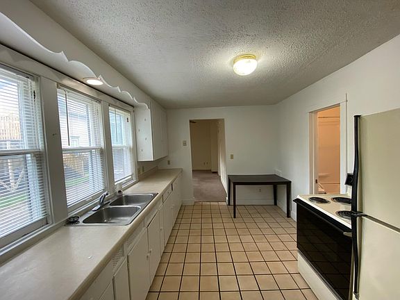 3rd image of 520 Oak St #1