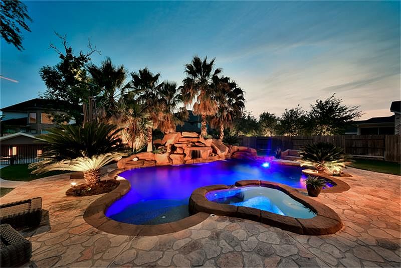 1st image of 3011 Copper Canyon Ln