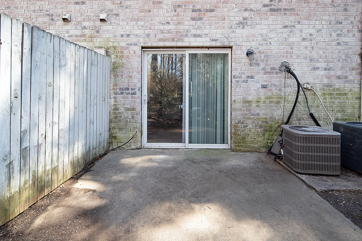 Building Photo - 1308 Springmont Ln #C