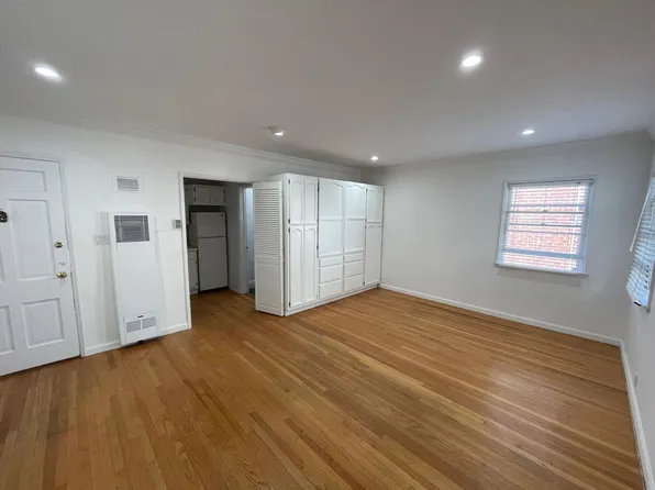 9437 Charleville Blvd, Beverly Hills, CA 90212