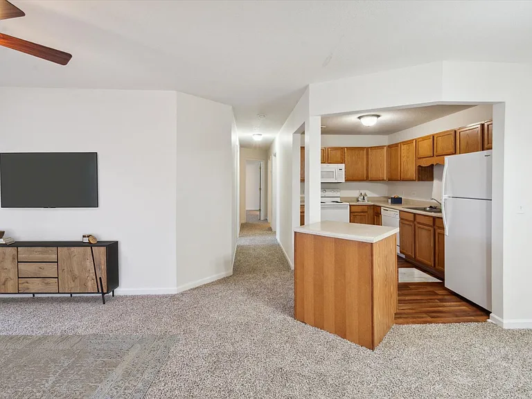 Two Bedroom C - 2 Bed / 2 Bath - 1,100 Sq.Ft.