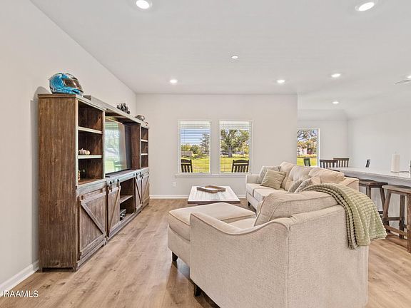 5th image of 114 Harvest Ln