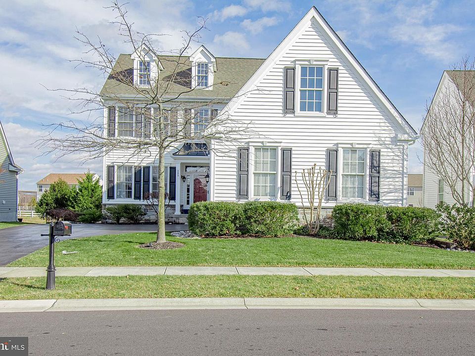 1st image of 209 Ann Dr
