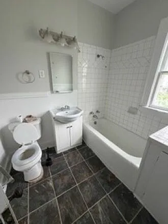 120 National Ave NW — Photo 2