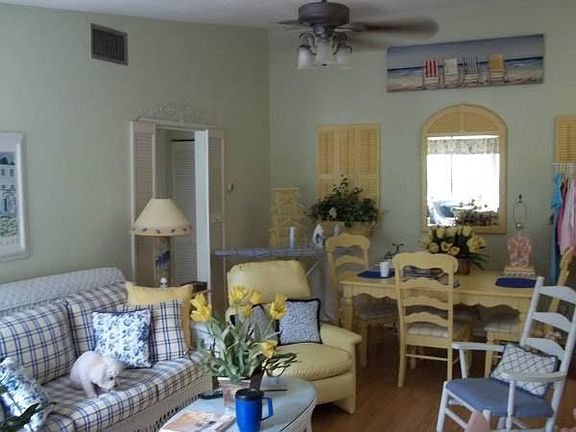 3rd image of 1004 Oak Forest Dr