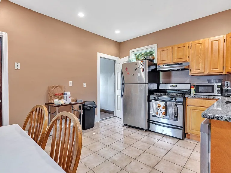 22 Fisher Ave #3 — Photo 6