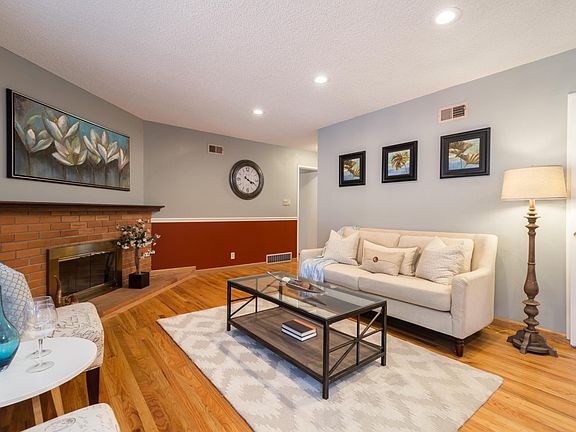 2nd image of 3015 Ryan Ave