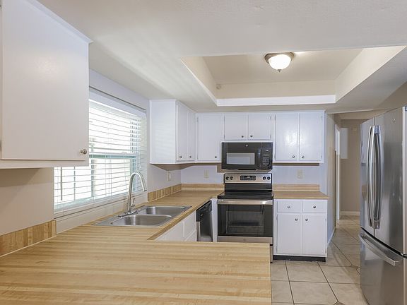 5th image of 1314 SE 16th St