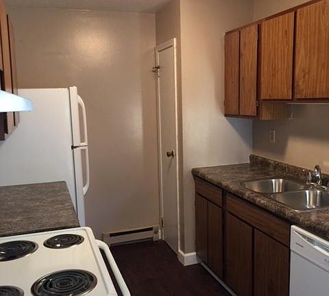 3rd image of 991 S Creasy Ln #1026-A