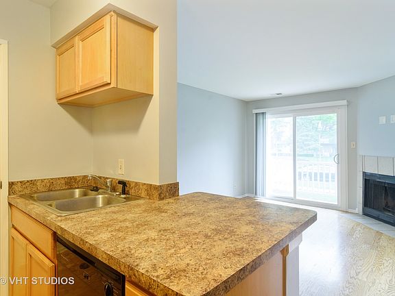 4th image of 1271 Wyndham Ln APT 102