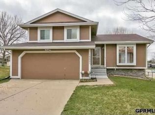 16621 Ohern St, Omaha, NE 68135