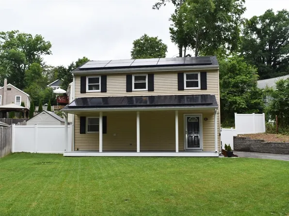 101 Pleasant St, Wenham, MA 01984