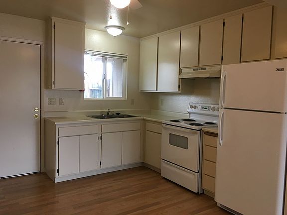 5th image of 8276 Lancaster Dr APT 2