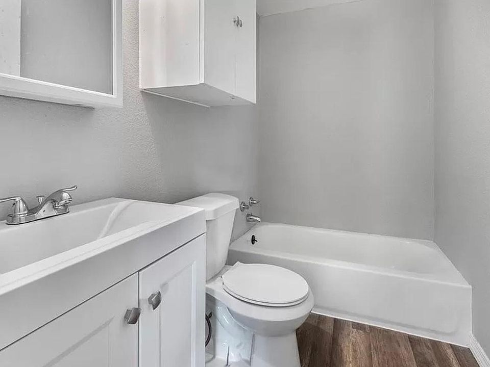 1st image of 2803 Louisiana Ave #2