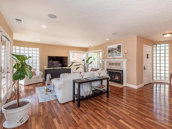3rd image of 1932 Geary Drive