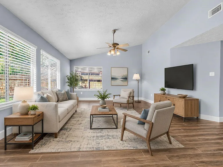 23819 Griffin House Ln — Photo 10