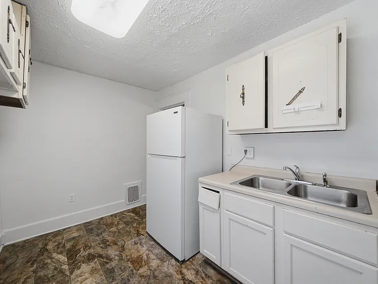 514 S 27th St #2 — Photo 8